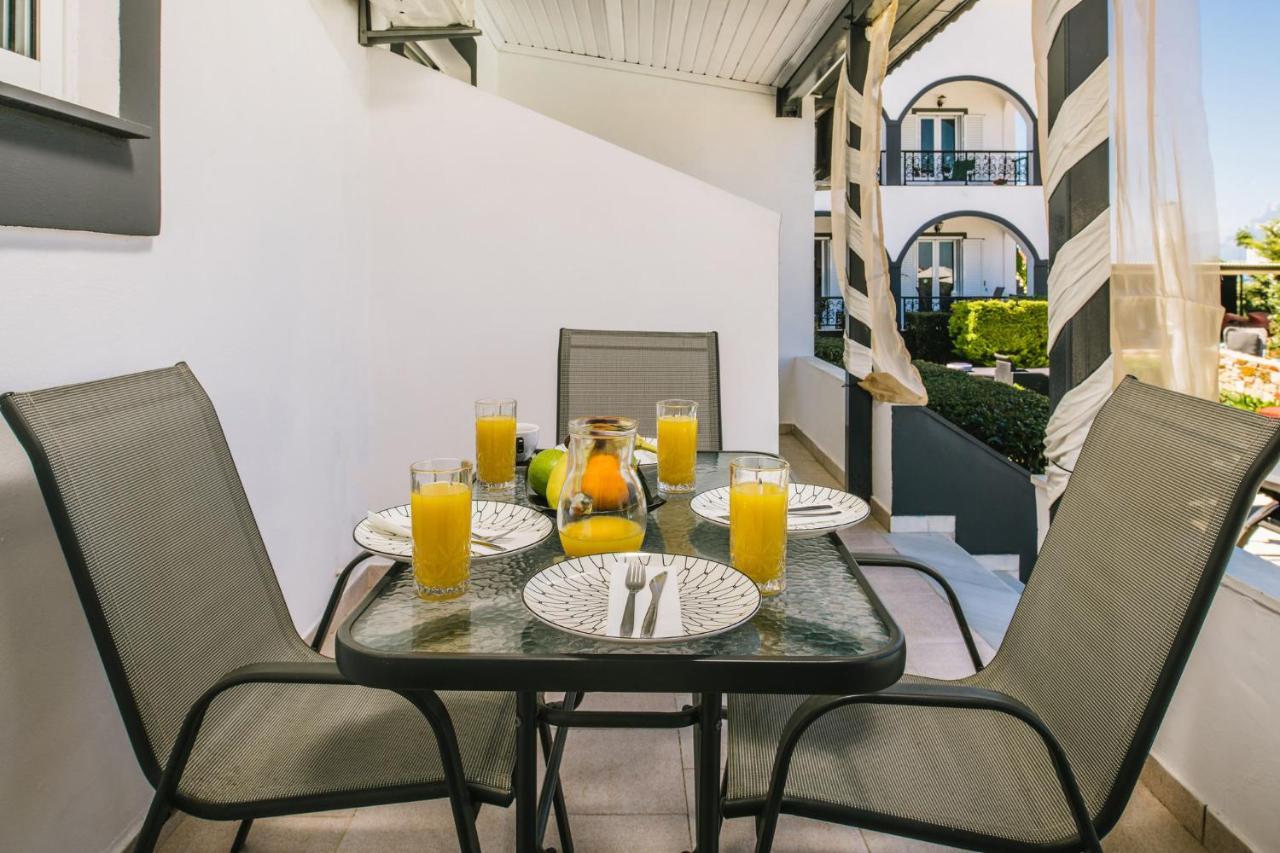 Villa Corali Apartments Sea Breath & Pool Ammoudi Exterior foto